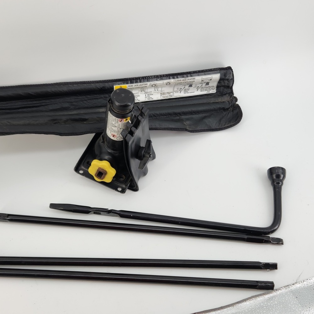 2007-2014 Chevy Tahoe Suburban GMC Yukon Escalade OEM Bottle Jack Tool Kit